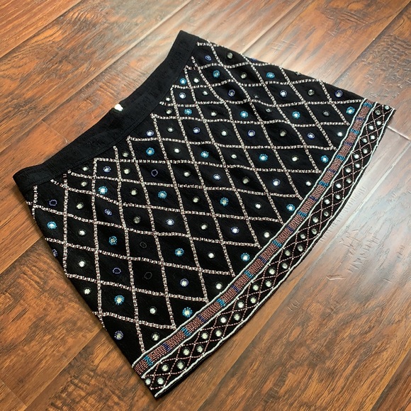 GUESS by Marciano Geometric Beaded Mini Skirt - Picture 6 of 16